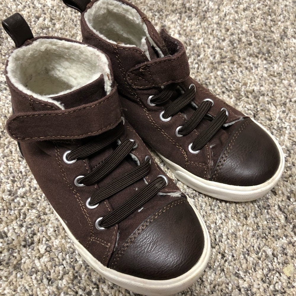 Shoes - Picture 2 of 6